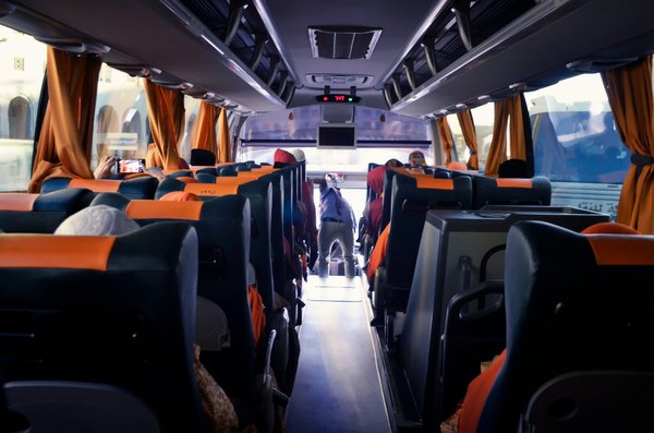 Voyagez en bus de nice à paris : tarifs et conseils pratiques